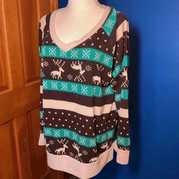 Women's Teal and Black Fleece Top with Reindeer Pattern - Picture 2 of 6
